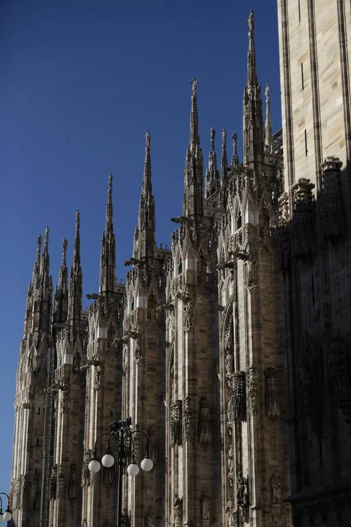 Миланский Собор Дуомо: мраморная легенда и рукотворное чудо